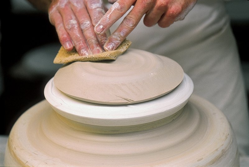 Kerámia- és porcelántárgy-készítő szakmairány